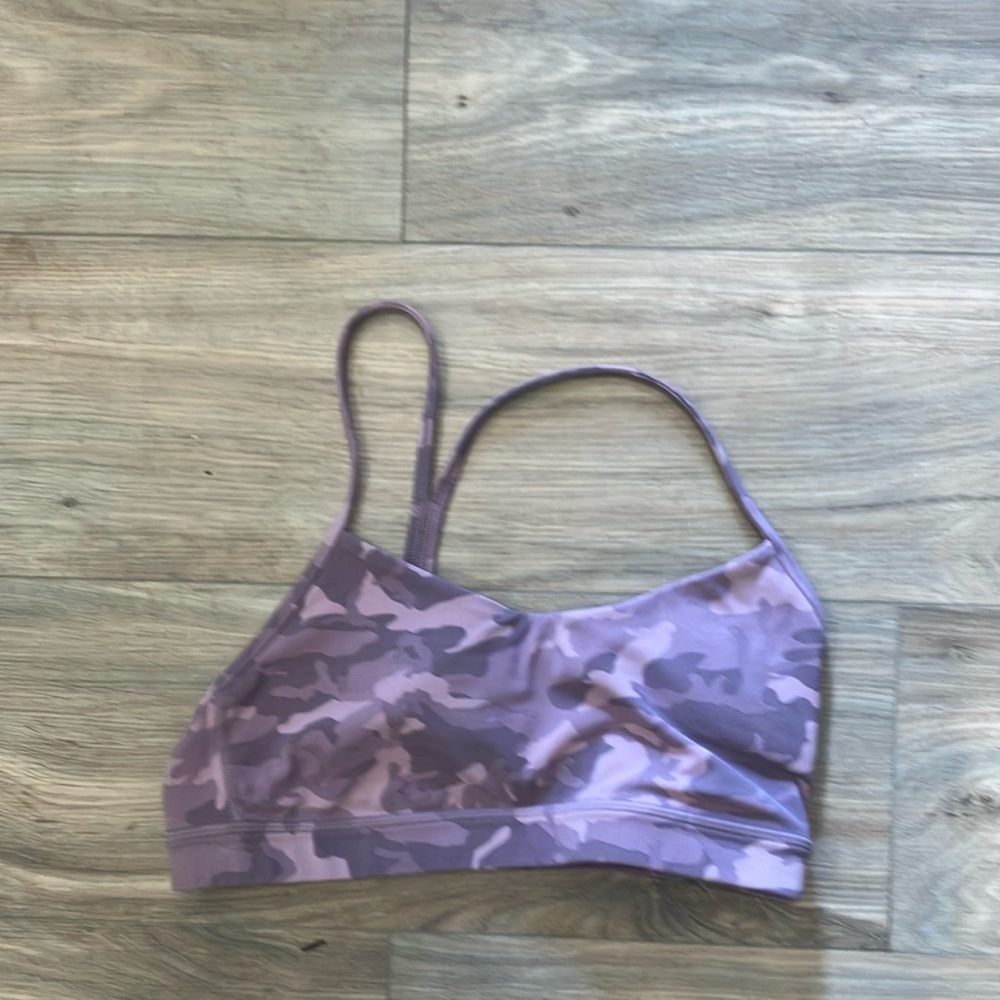 LULULEMON WORKOUT BRA